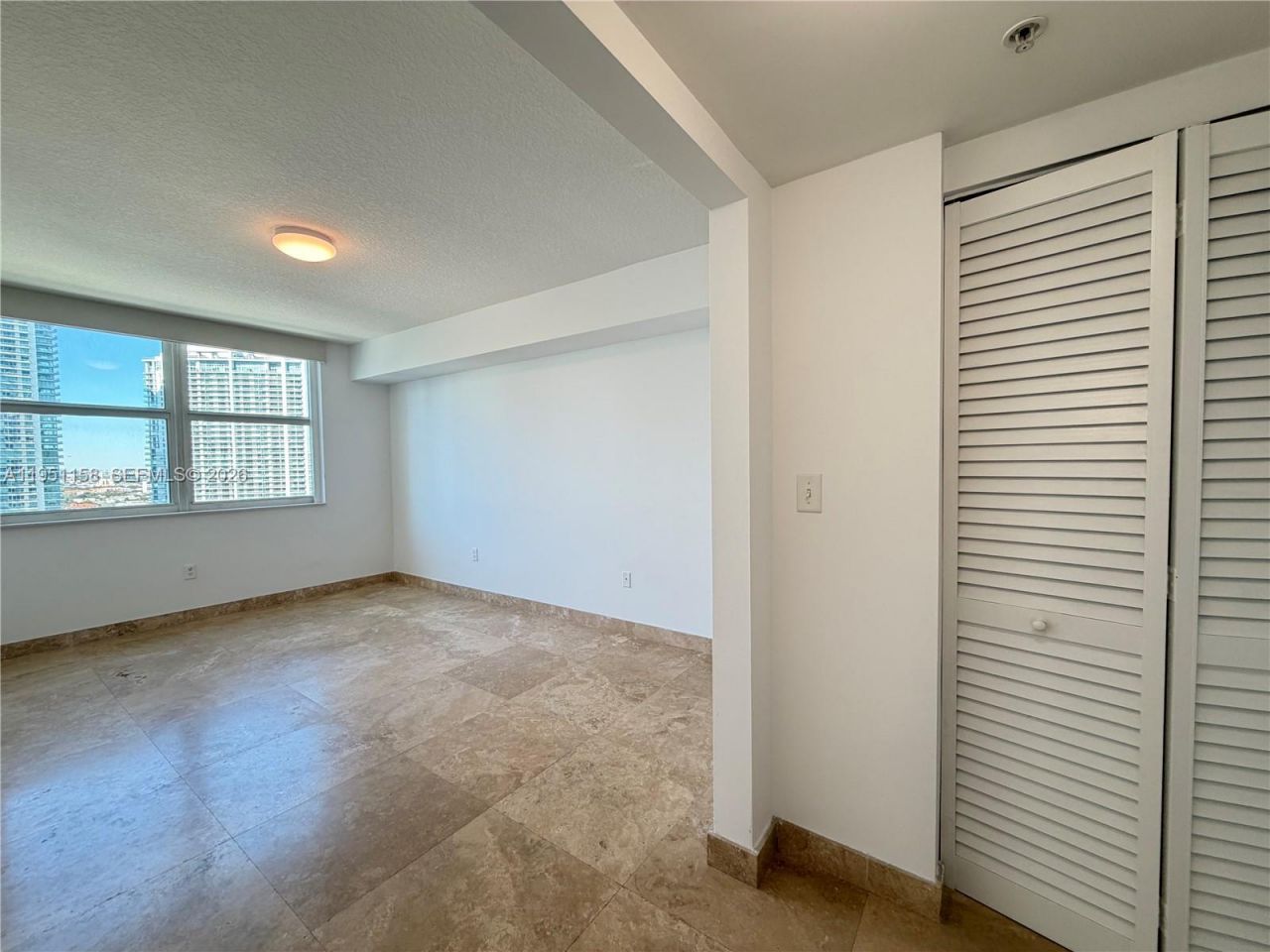 31 SE 5th St, Unit 3009, Miami, FL 33131 Photo