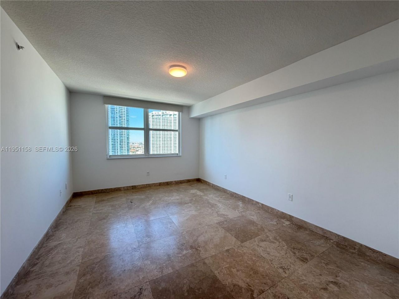 31 SE 5th St, Unit 3009, Miami, FL 33131 Photo