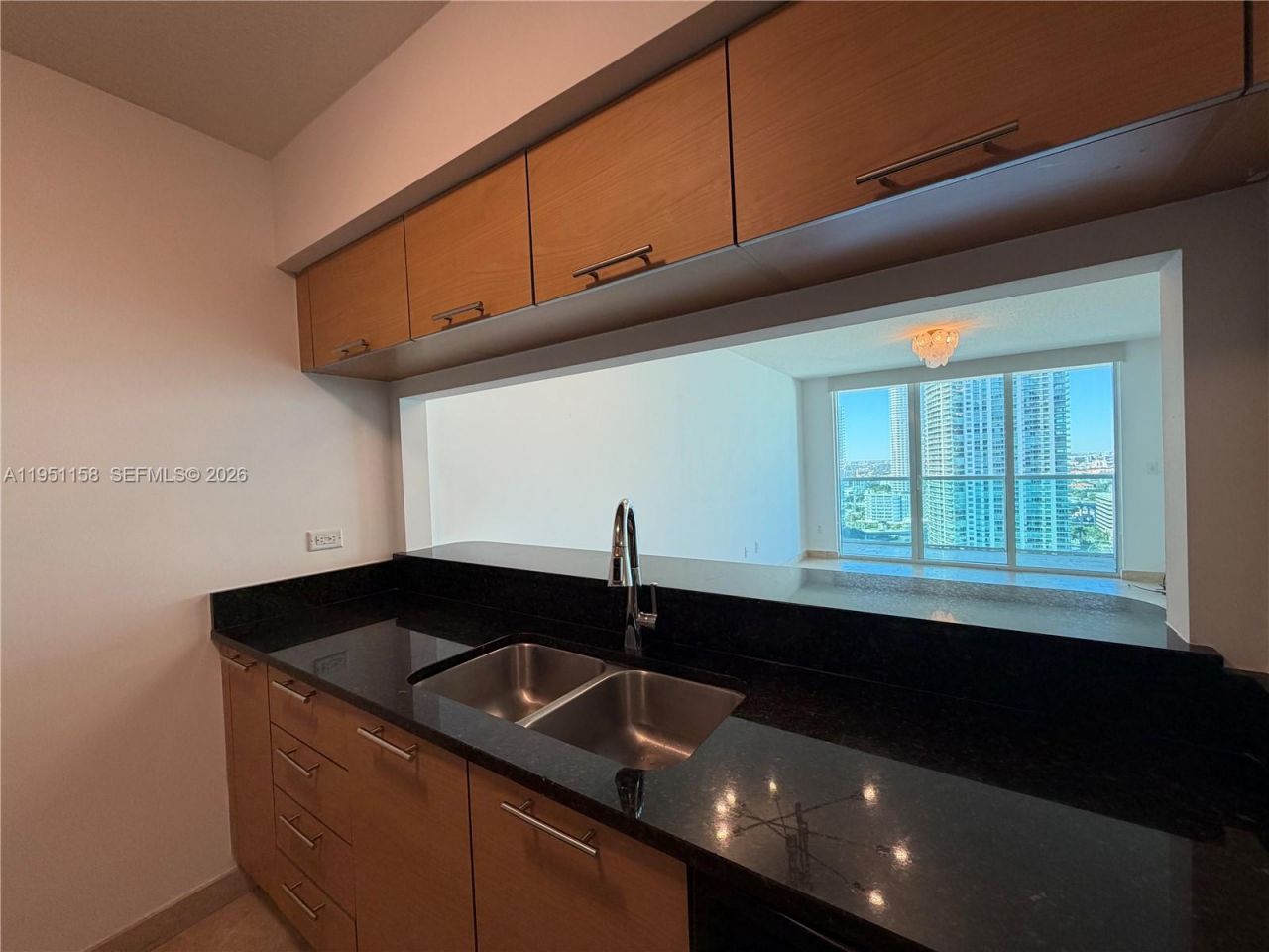 31 SE 5th St, Unit 3009, Miami, FL 33131 Photo