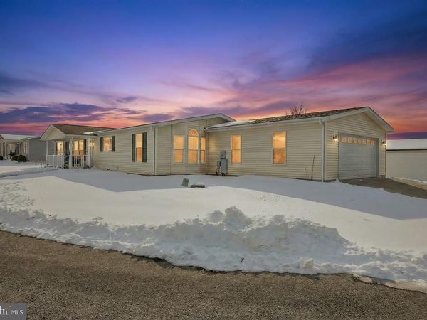 267 RUNAWAY ROAD, ABBOTTSTOWN, PA 17301