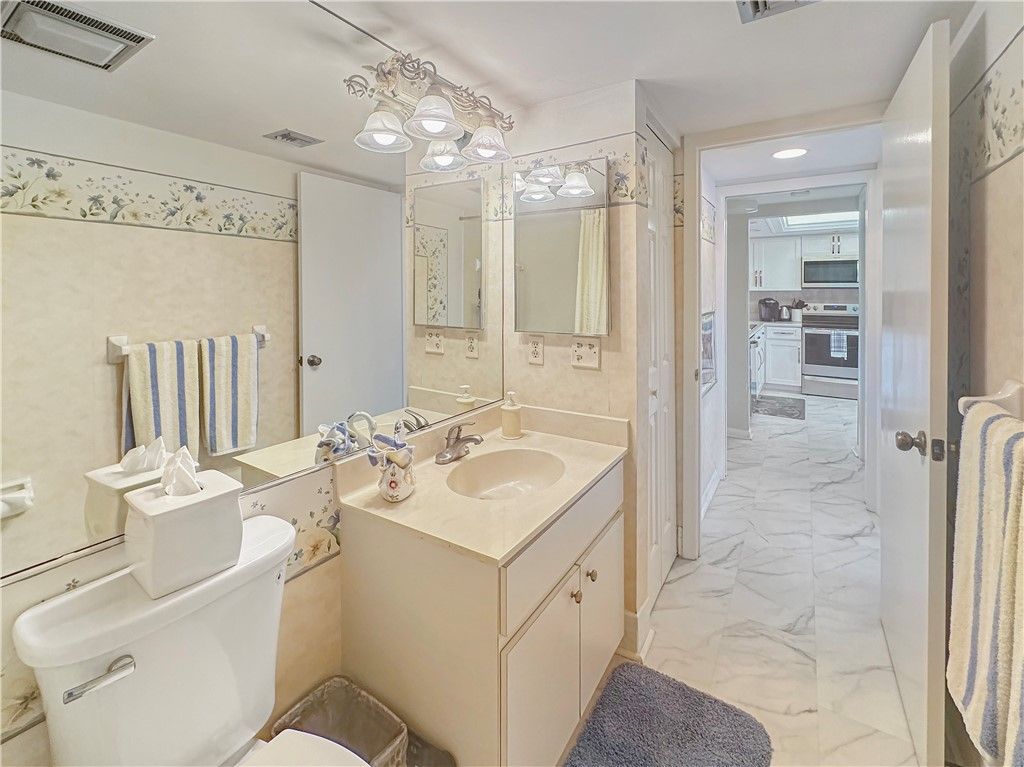 3300 Twin Lakes Terrace, Unit 103, Fort Pierce, FL 34951 Photo