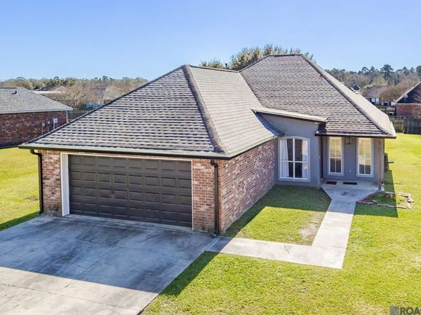 9956 Chapel Hill Dr, Denham Springs, LA 70706