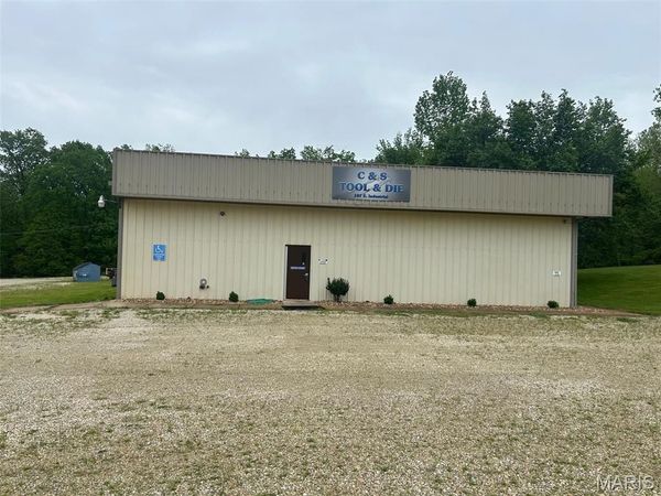 107 E Industrial Drive, New Haven, MO 63068