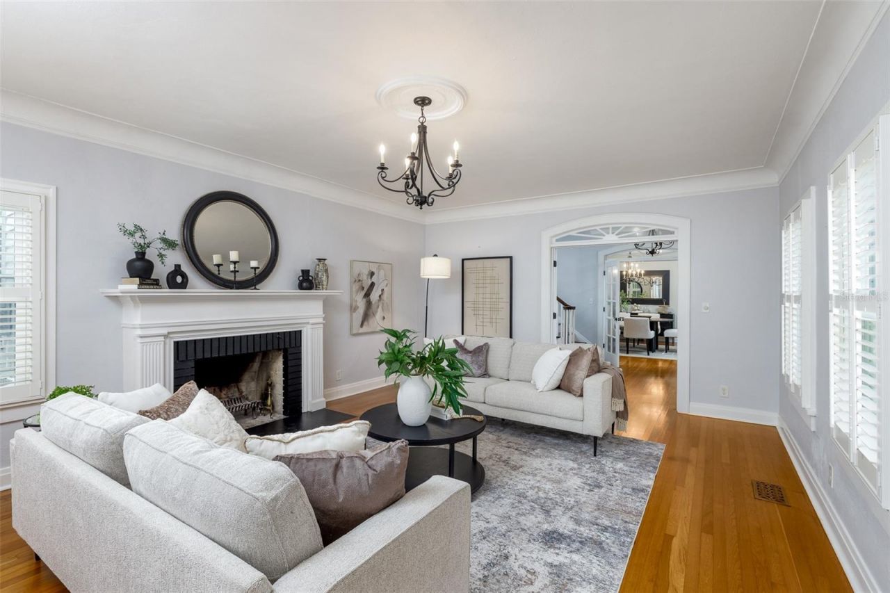 446 16th Avenue Ne, Saint Petersburg, FL 33704 Photo