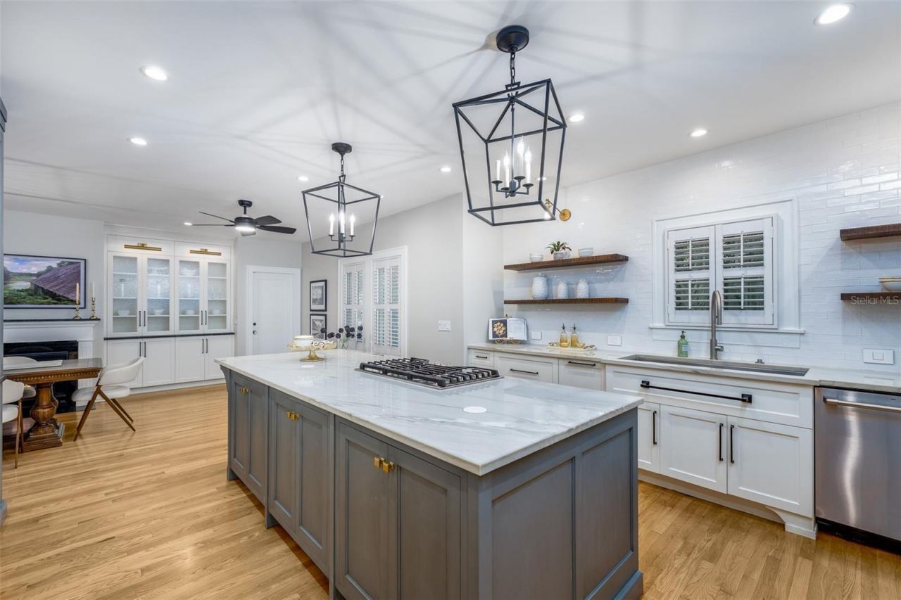 446 16th Avenue Ne, Saint Petersburg, FL 33704 Photo