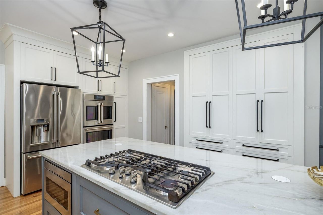 446 16th Avenue Ne, Saint Petersburg, FL 33704 Photo