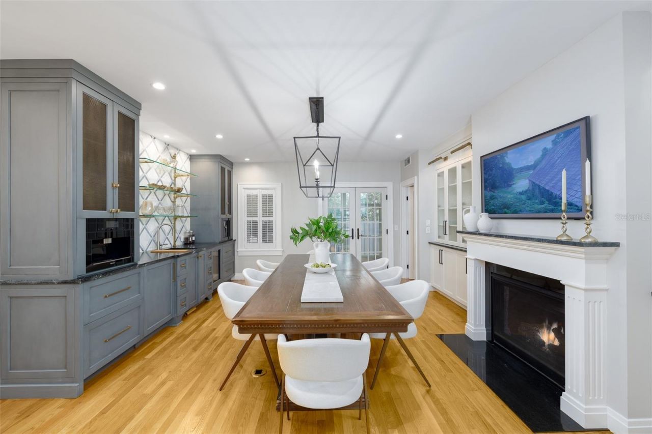 446 16th Avenue Ne, Saint Petersburg, FL 33704 Photo