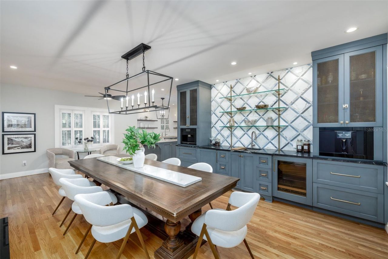 446 16th Avenue Ne, Saint Petersburg, FL 33704 Photo