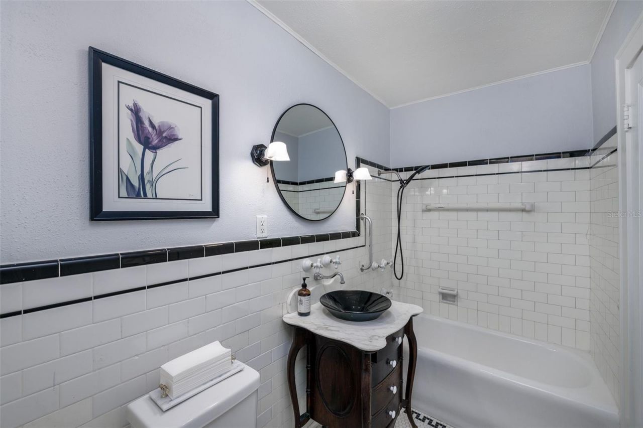 446 16th Avenue Ne, Saint Petersburg, FL 33704 Photo