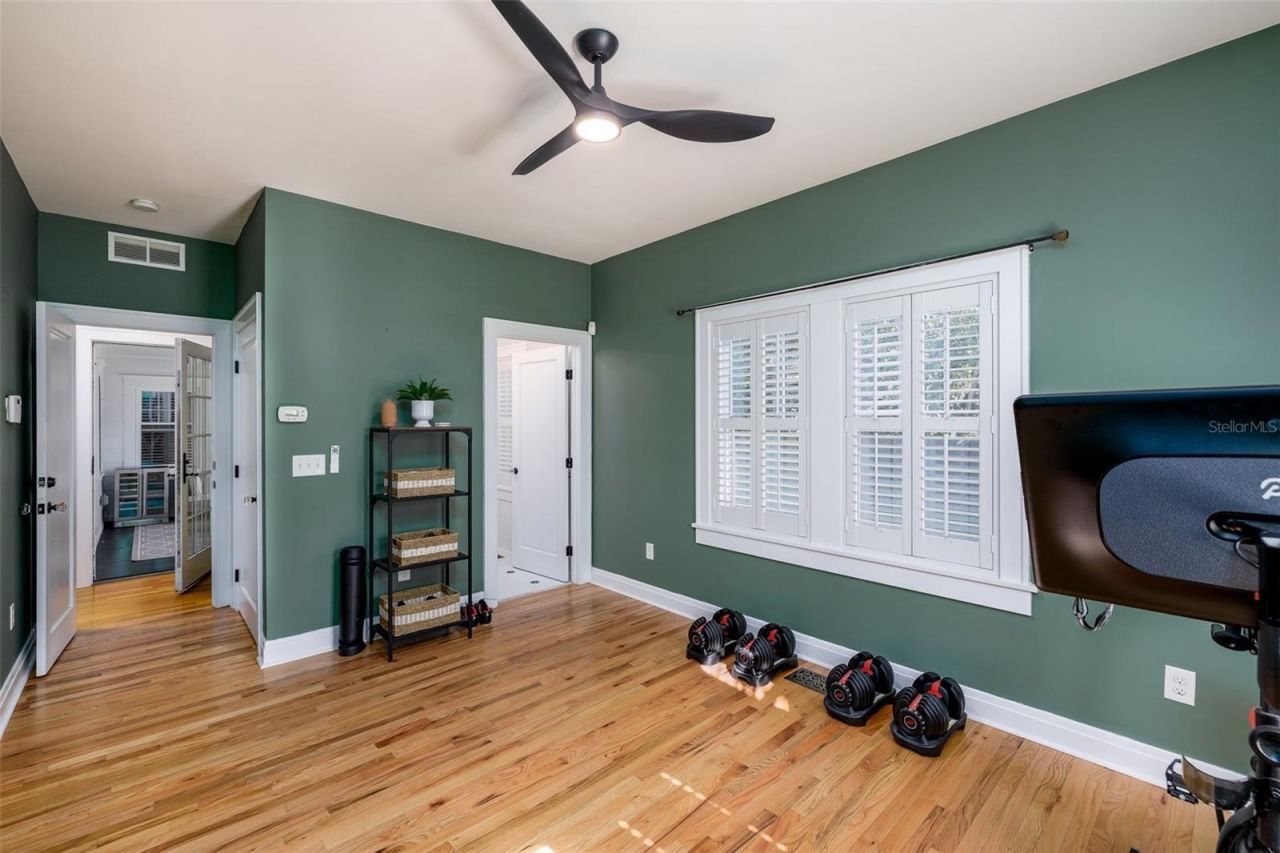 446 16th Avenue Ne, Saint Petersburg, FL 33704 Photo