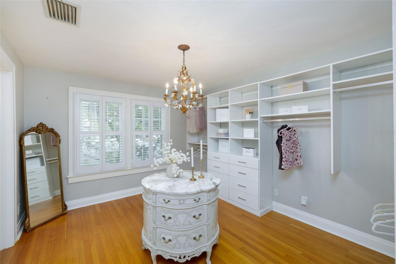 446 16th Avenue Ne, Saint Petersburg, FL 33704 Photo