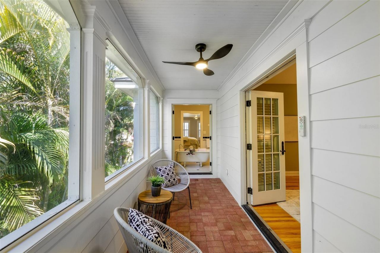 446 16th Avenue Ne, Saint Petersburg, FL 33704 Photo