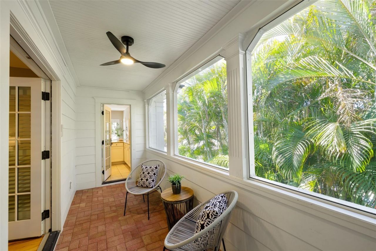 446 16th Avenue Ne, Saint Petersburg, FL 33704 Photo