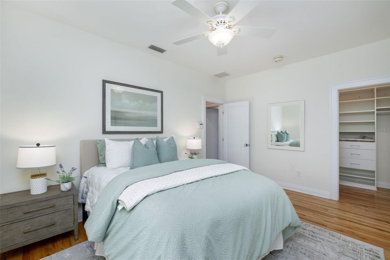 446 16th Avenue Ne, Saint Petersburg, FL 33704 Photo