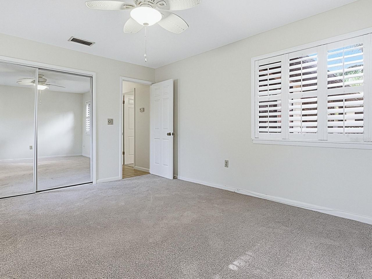 104 Waterwood Drive, Yalaha, FL 34797 Photo