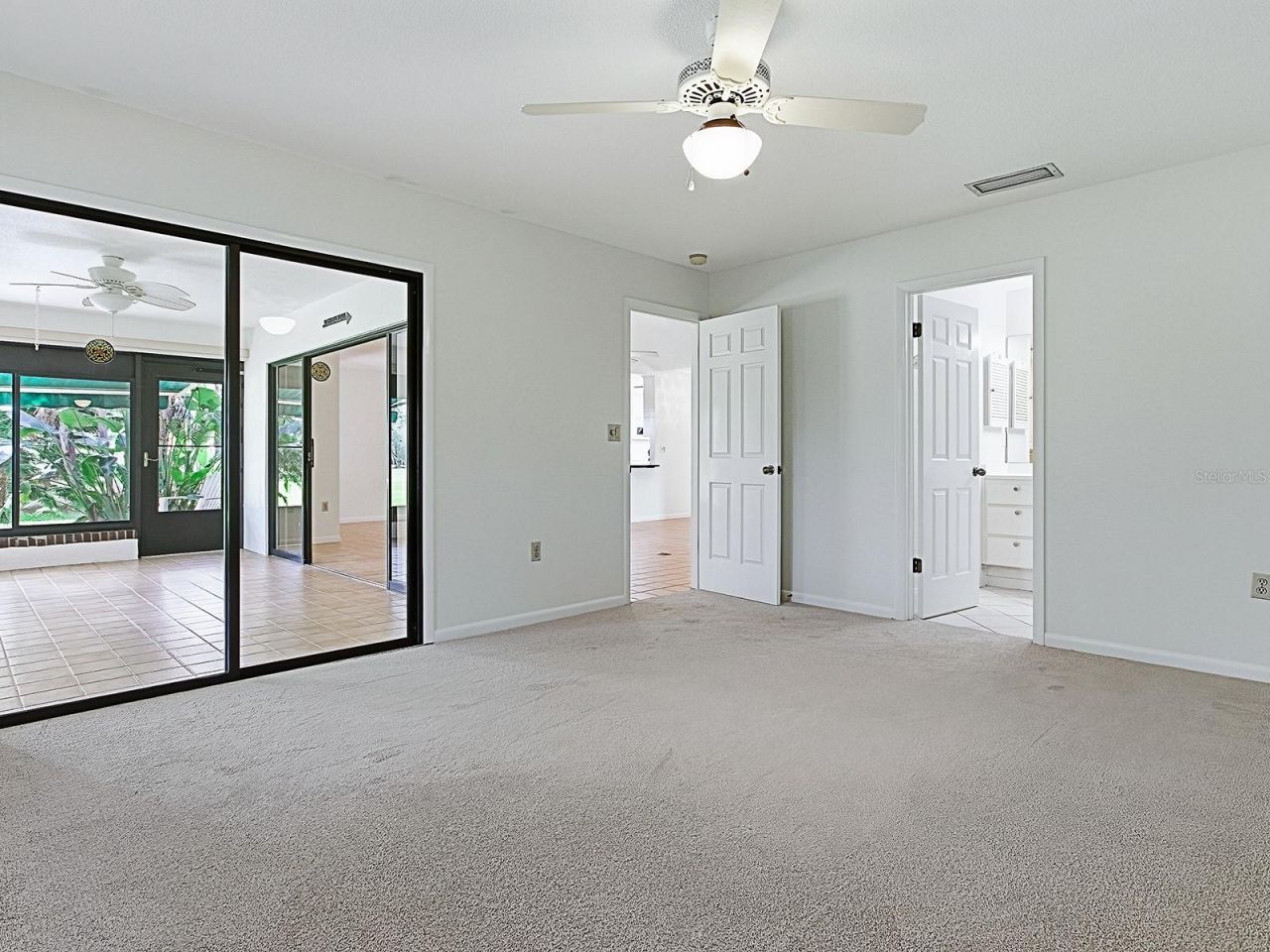 104 Waterwood Drive, Yalaha, FL 34797 Photo