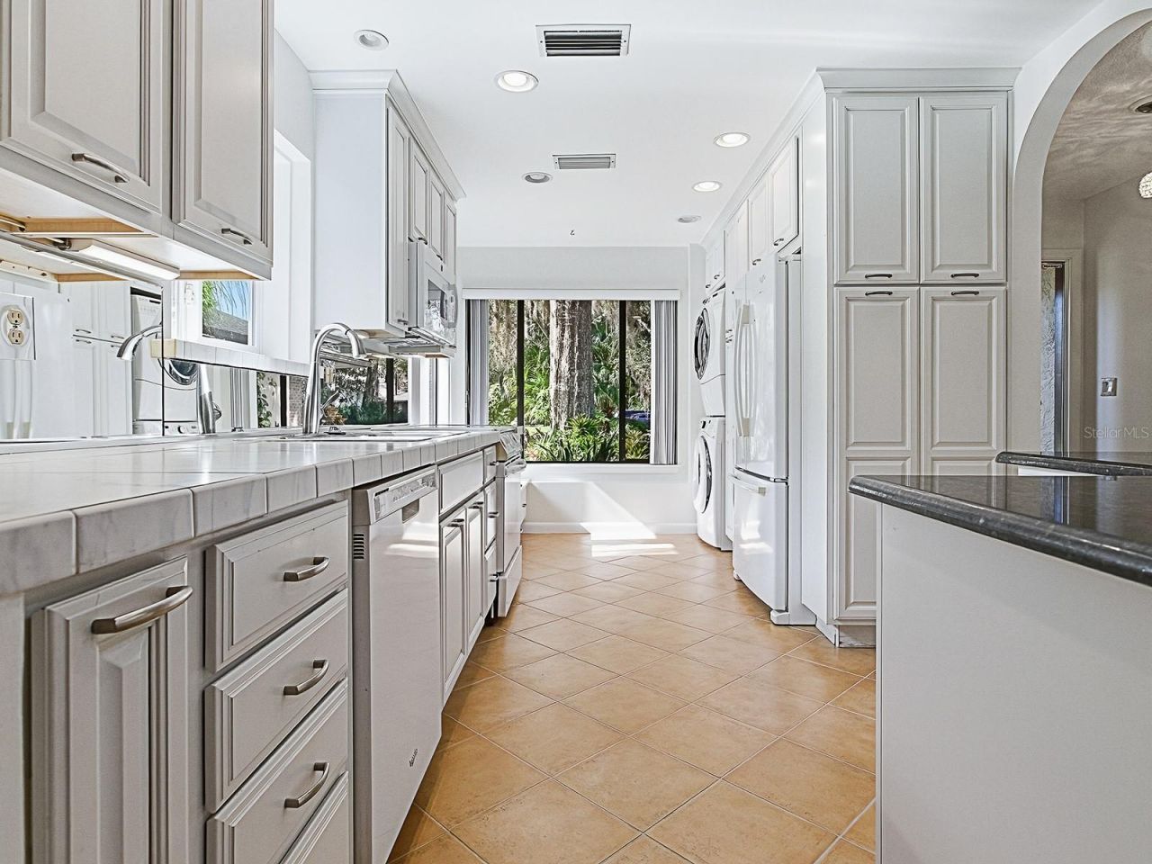 104 Waterwood Drive, Yalaha, FL 34797 Photo