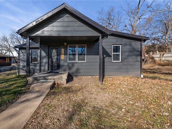 128 Logan Street, Leavenworth, KS 66048