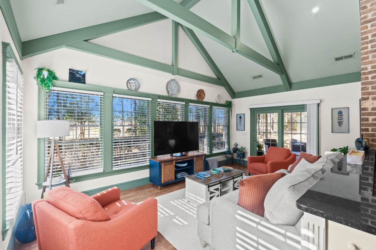 400 Foxtail Dr. Photo 10