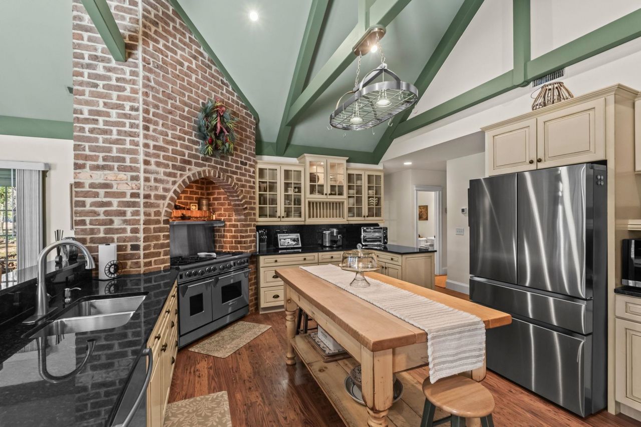 400 Foxtail Dr. Photo 18