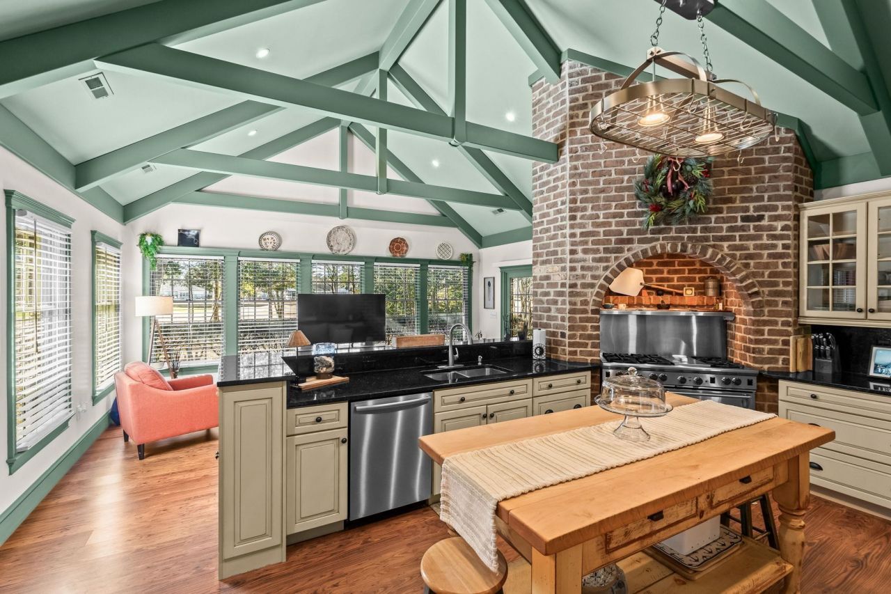 400 Foxtail Dr. Photo 21