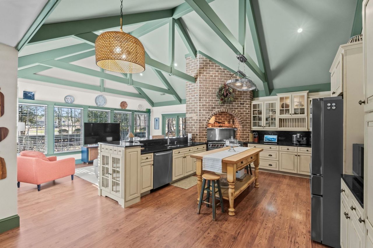 400 Foxtail Dr. Photo 9