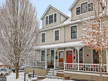 55 BUTTONWOOD STREET, NEW HOPE, PA 18938