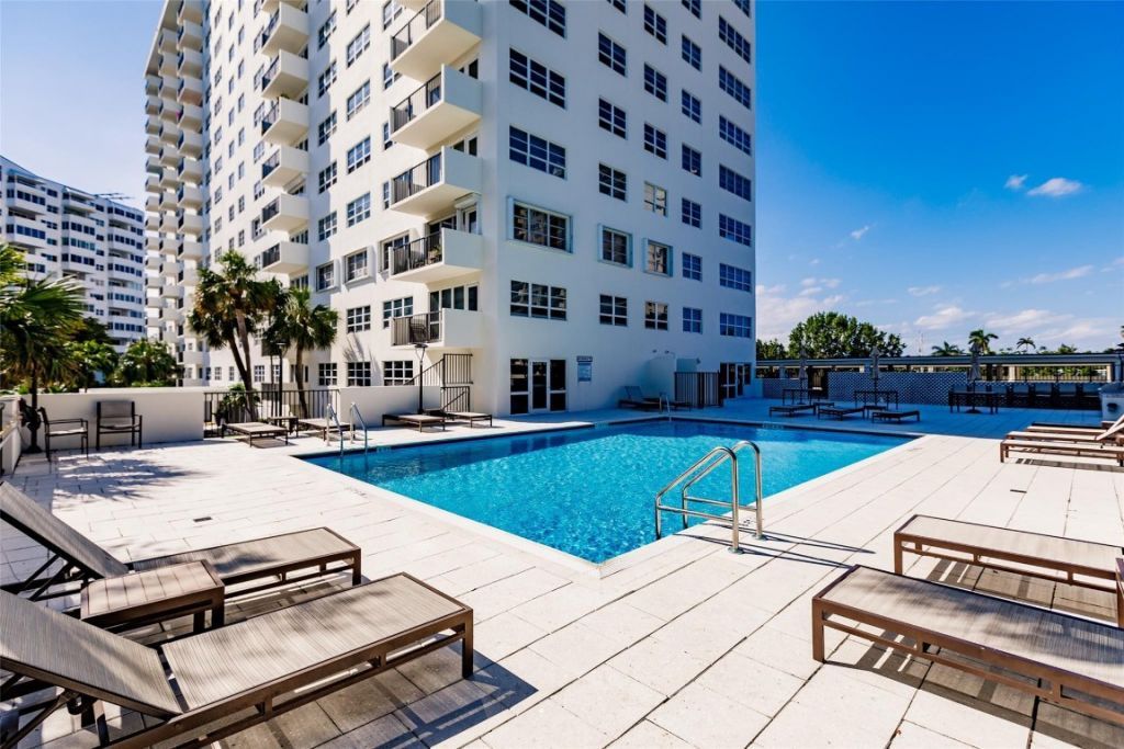 340 Sunset Drive, Unit 608, Fort Lauderdale, FL 33301 Photo