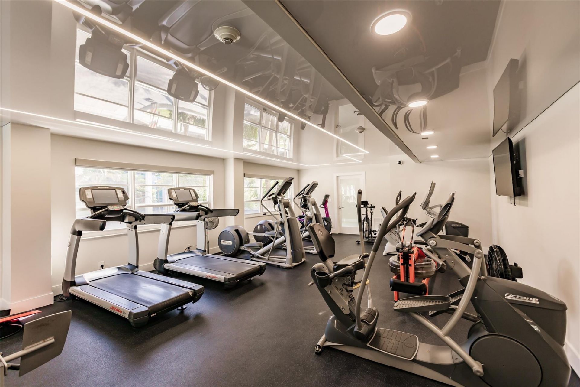 340 Sunset Drive, Unit 608, Fort Lauderdale, FL 33301 Photo