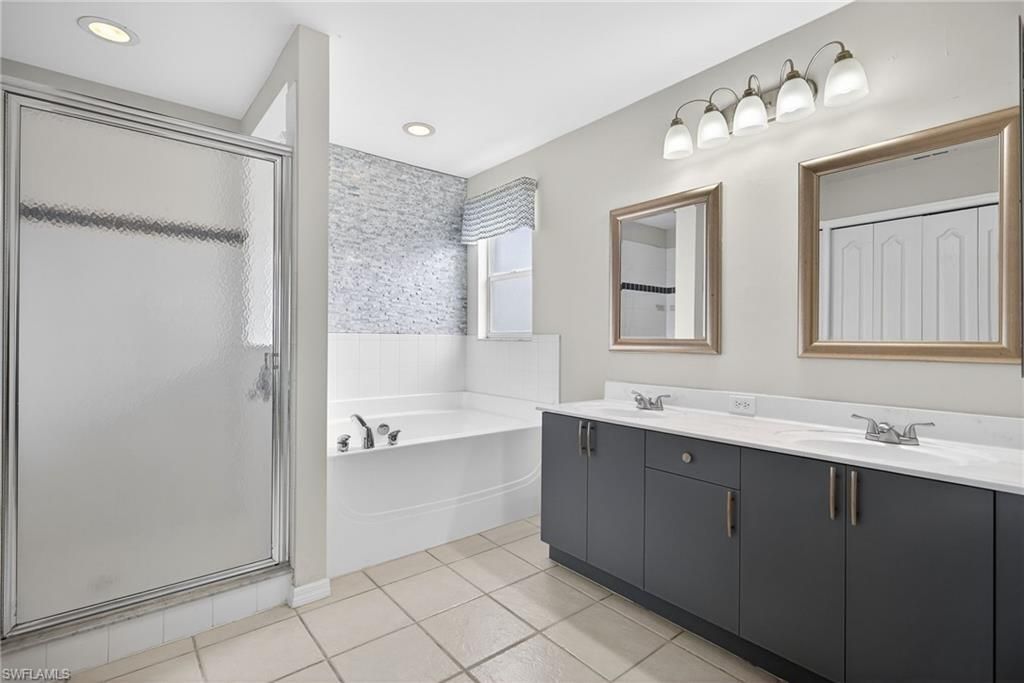 21560 Brixham Run Loop, Estero, FL 33928 Photo