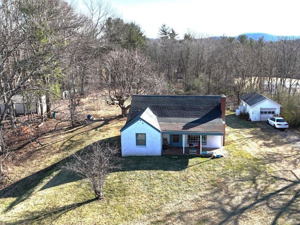 5991 Franklin ST, Ferrum, VA 24088