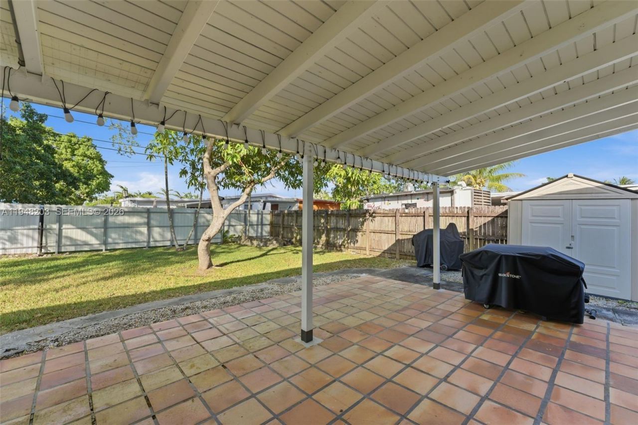 11065 SW 52nd Dr, Miami, FL 33165 Photo