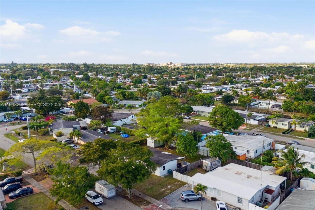 11065 SW 52nd Dr, Miami, FL 33165 Photo