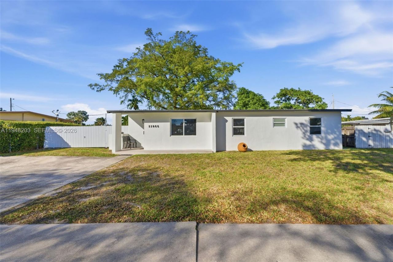 11065 SW 52nd Dr, Miami, FL 33165 Photo