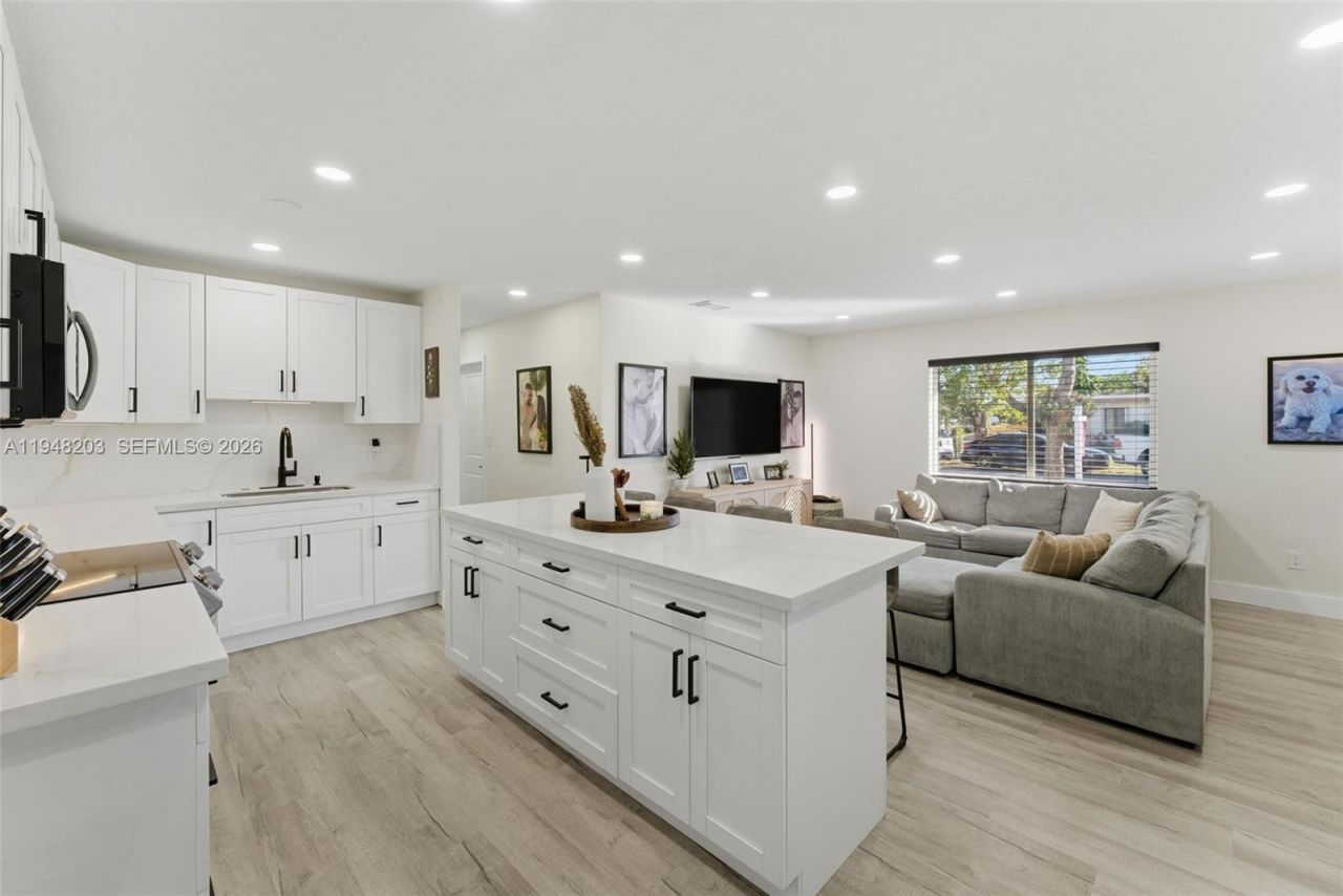 11065 SW 52nd Dr, Miami, FL 33165 Photo