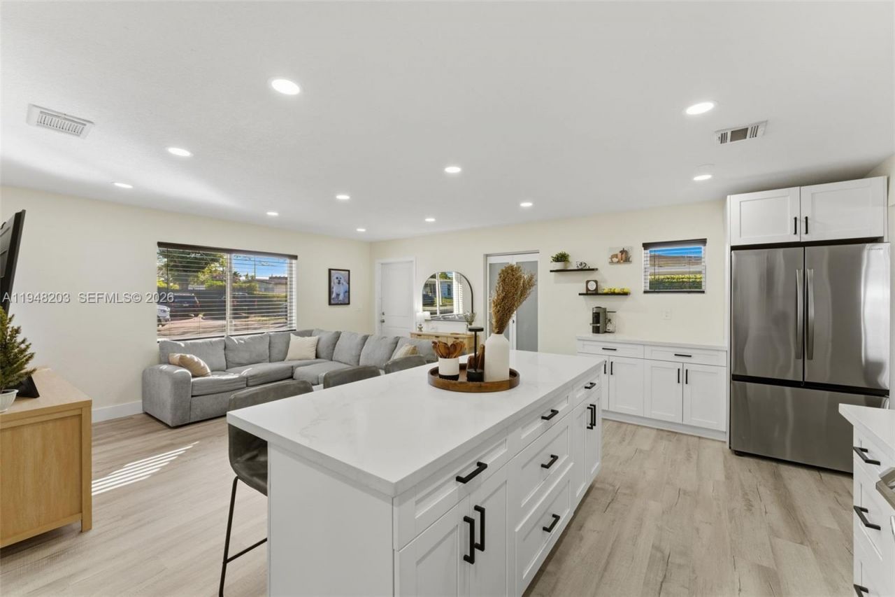 11065 SW 52nd Dr, Miami, FL 33165 Photo