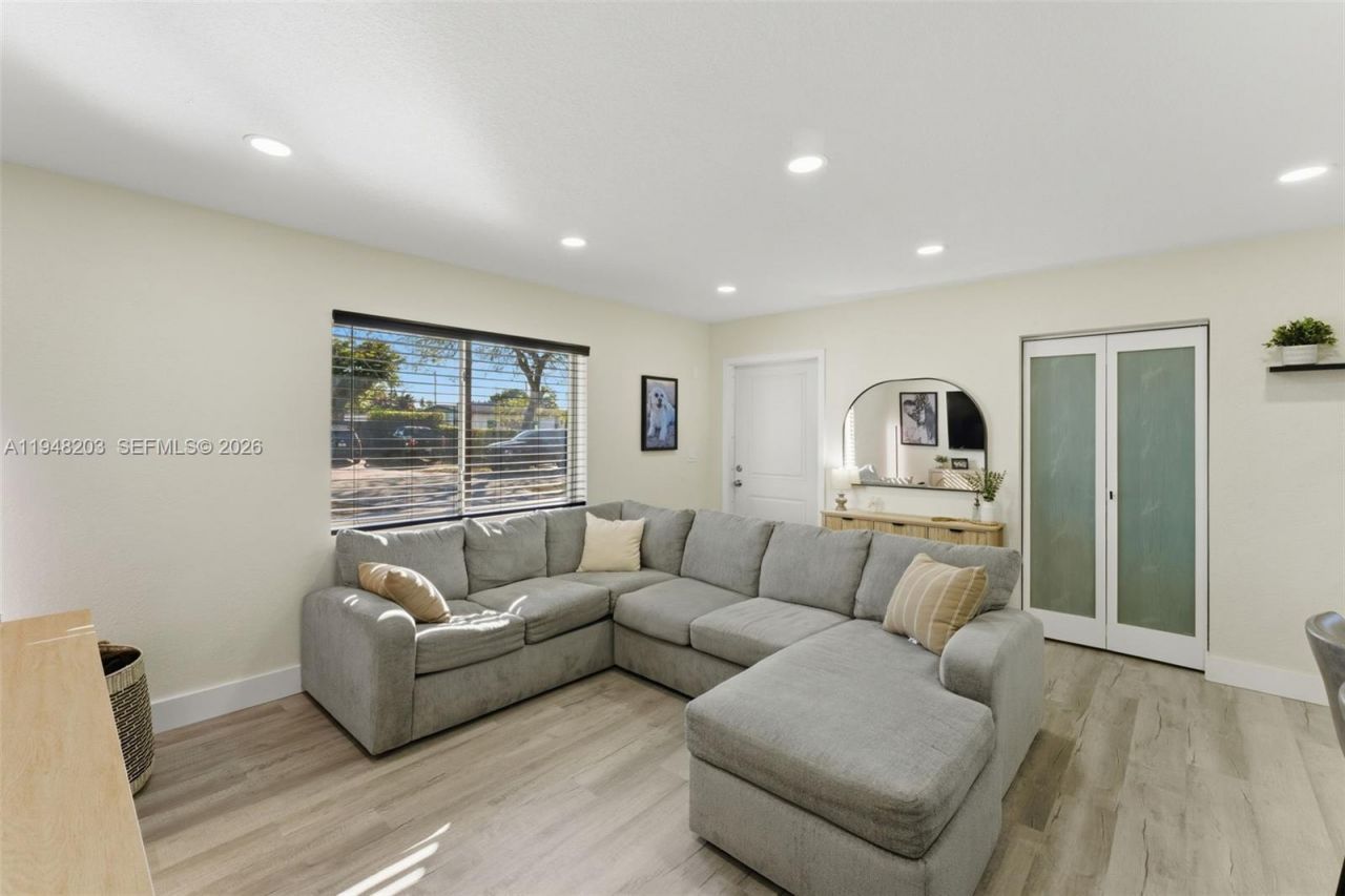 11065 SW 52nd Dr, Miami, FL 33165 Photo