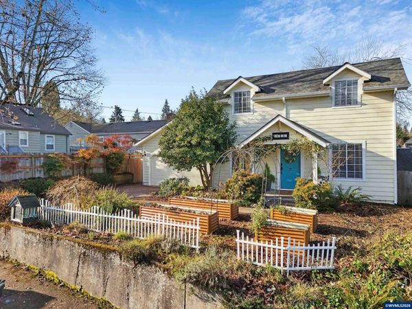 2055 Summer St SE, Salem, OR 97302