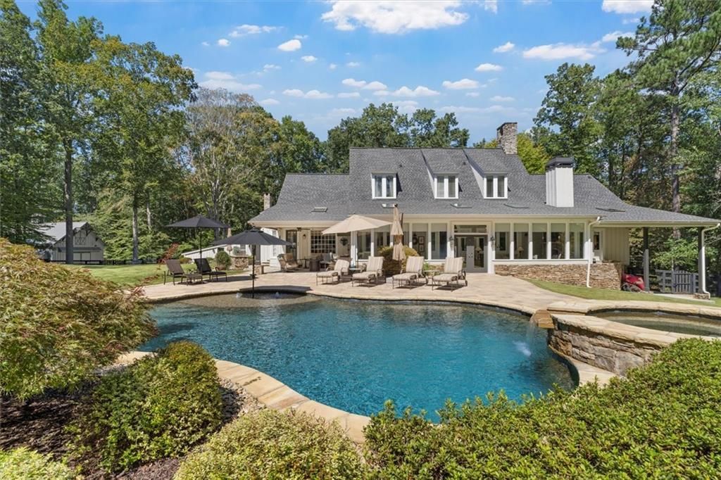 110 Manor Ridge Drive, Woodstock, GA 30188 Main Photo