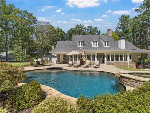 110 Manor Ridge Drive, Woodstock, GA 30188