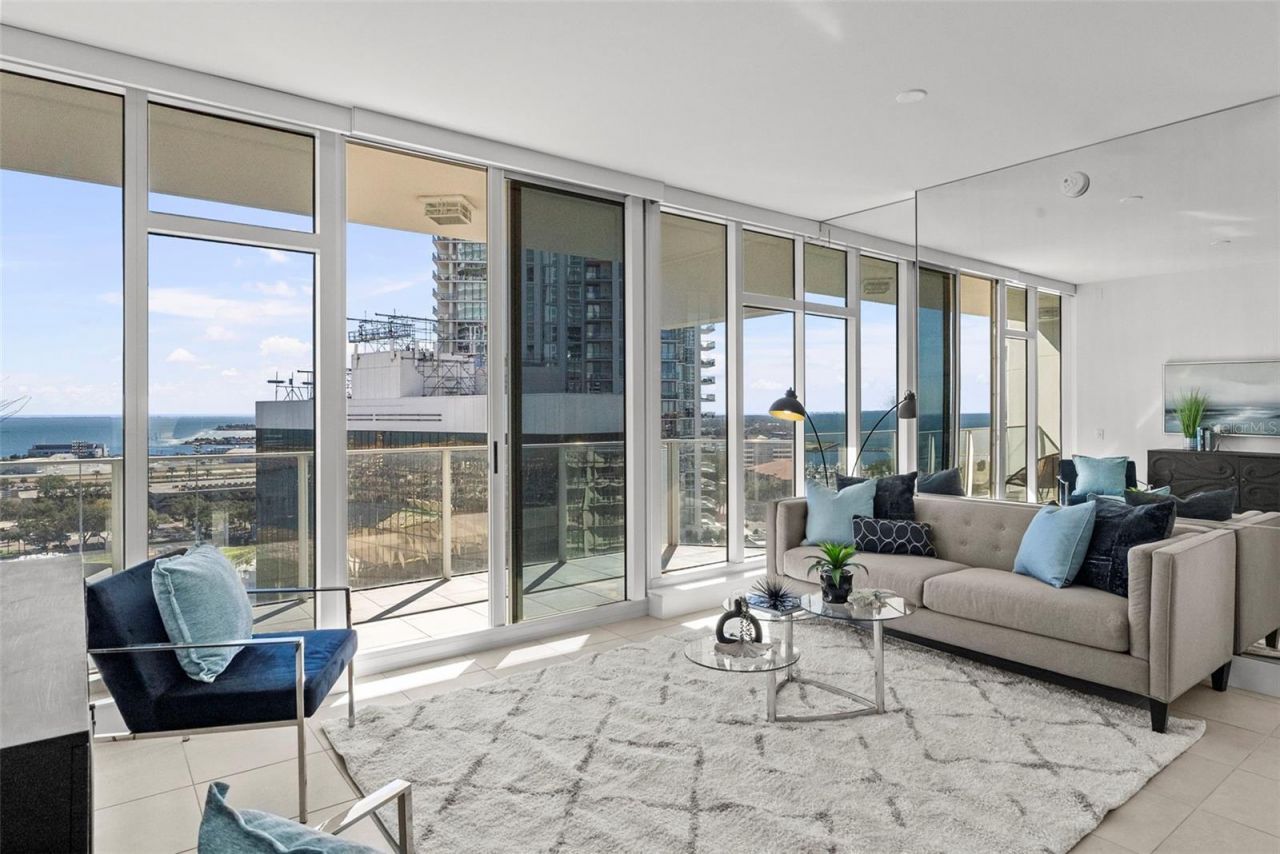 175 1st Street S, Unit 1604, Saint Petersburg, FL 33701 Photo