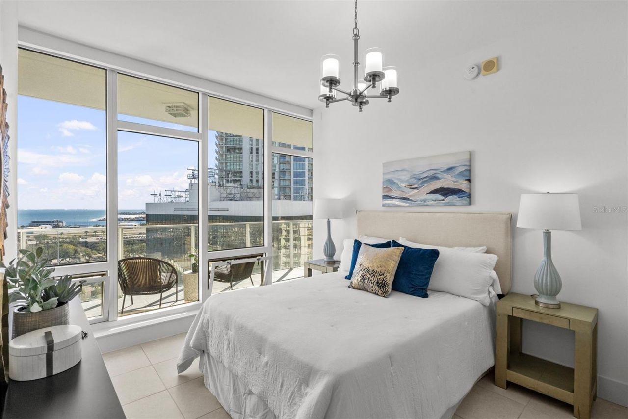 175 1st Street S, Unit 1604, Saint Petersburg, FL 33701 Photo