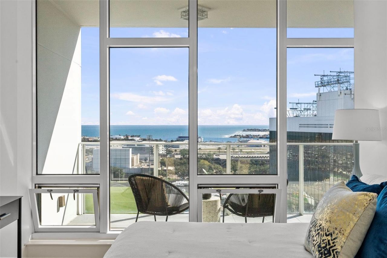 175 1st Street S, Unit 1604, Saint Petersburg, FL 33701 Photo