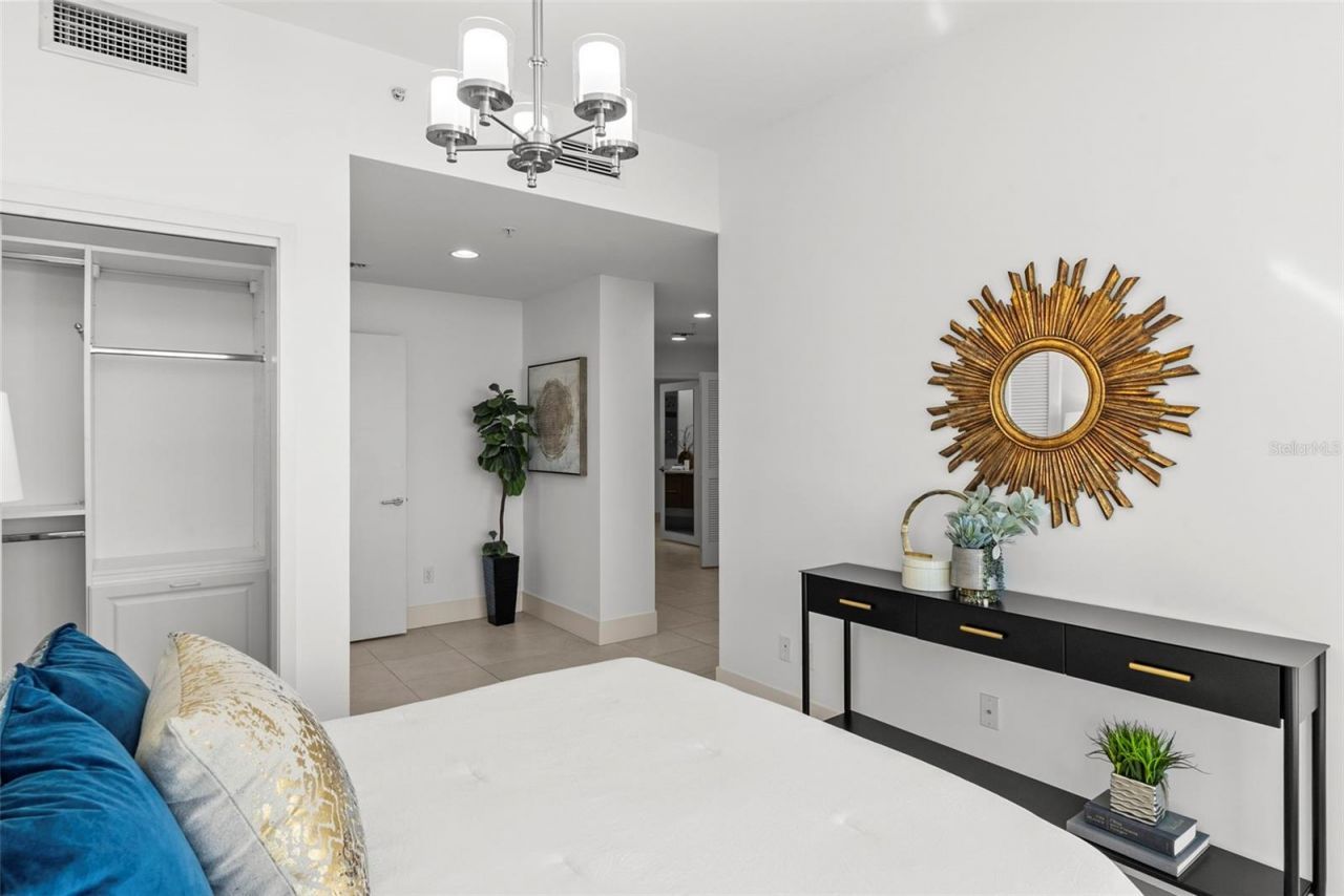 175 1st Street S, Unit 1604, Saint Petersburg, FL 33701 Photo