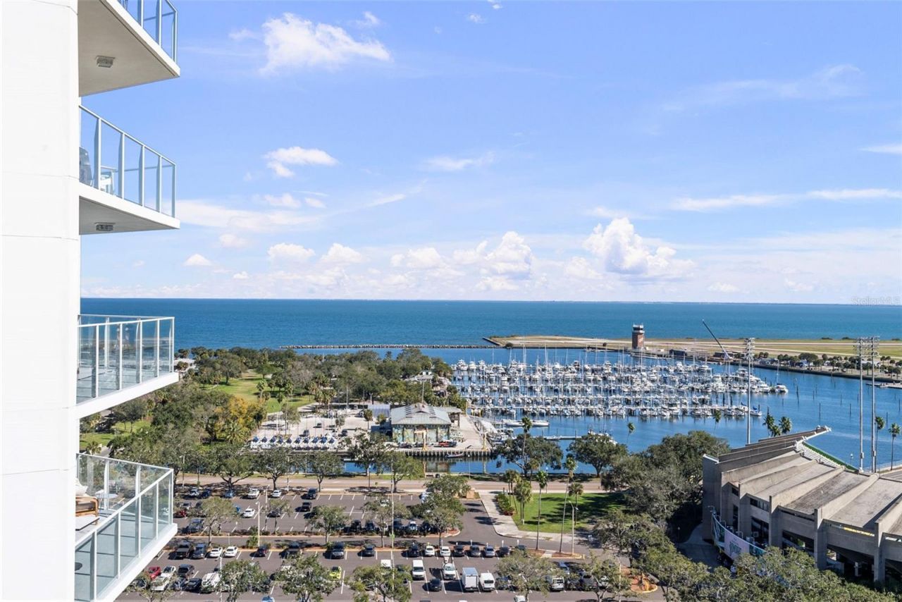 175 1st Street S, Unit 1604, Saint Petersburg, FL 33701 Photo