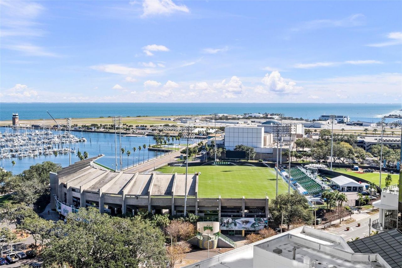 175 1st Street S, Unit 1604, Saint Petersburg, FL 33701 Photo