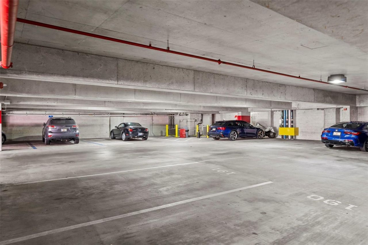 175 1st Street S, Unit 1604, Saint Petersburg, FL 33701 Photo