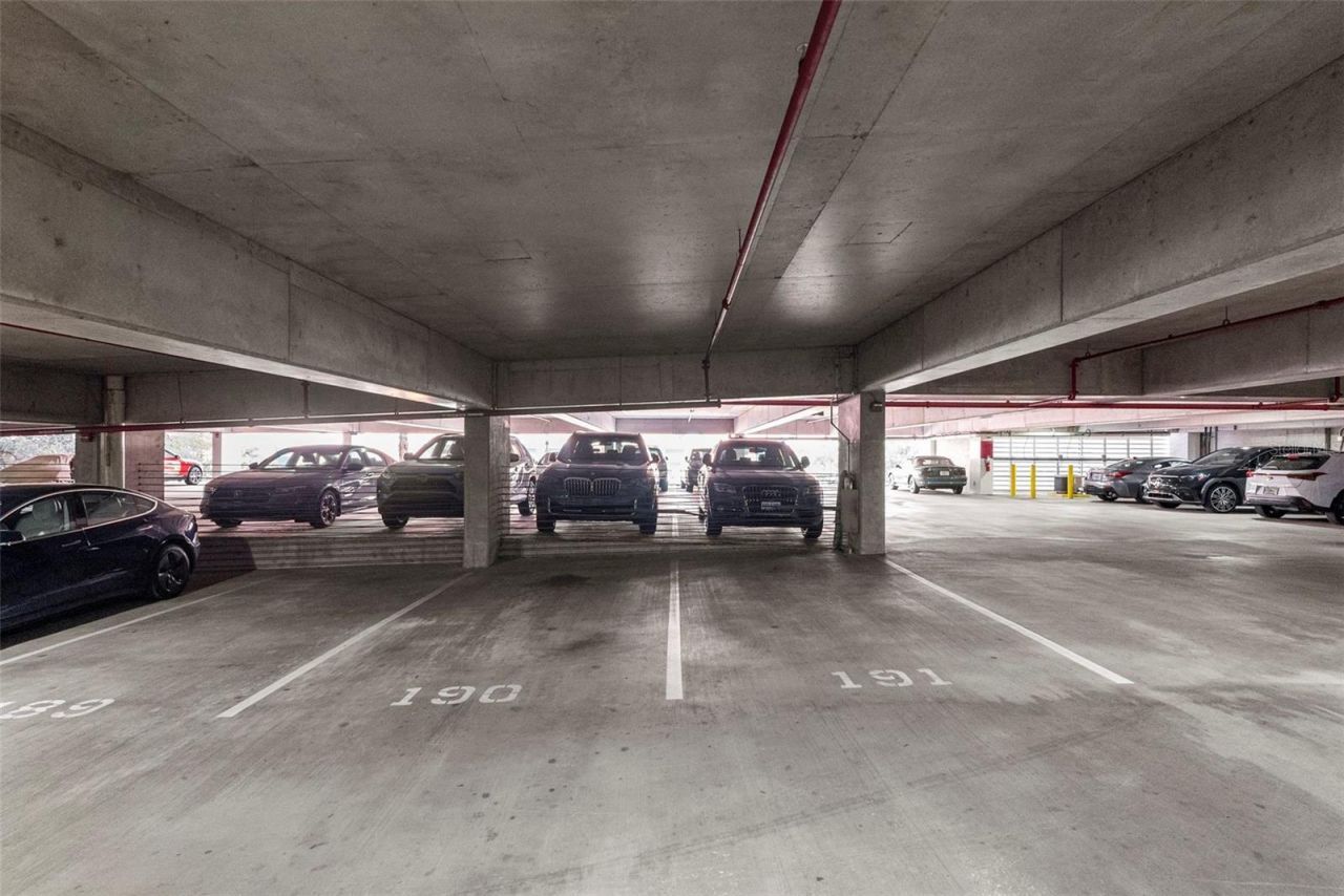 175 1st Street S, Unit 1604, Saint Petersburg, FL 33701 Photo