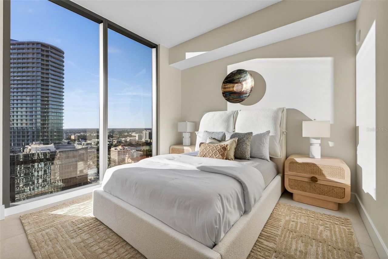 275 1st Ave S, Unit 2706, Saint Petersburg, FL 33701 Photo