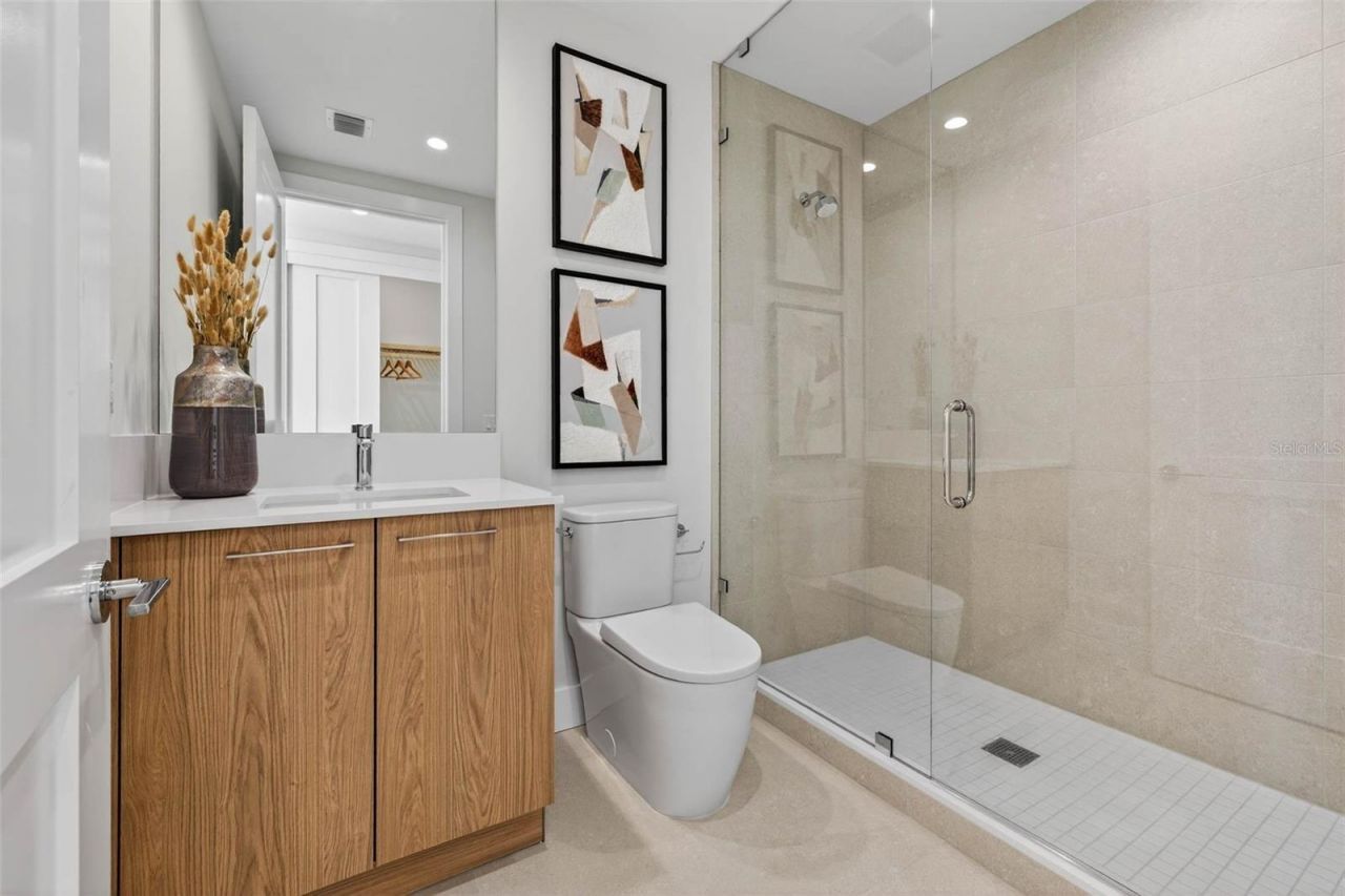 275 1st Ave S, Unit 2706, Saint Petersburg, FL 33701 Photo